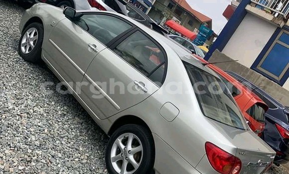 Sayi Na hannu Toyota Corolla Azurfa Mota in Bole a Arewa Sayi Na hannu Toyota Corolla Azurfa Mota in Bole a Arewa