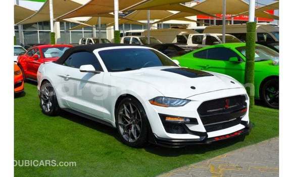 Ra Imported Ford Mustang funfun Ọkọ̀ in Import - Dubai ni Ashanti Ra Imported Ford Mustang funfun Ọkọ̀ in Import - Dubai ni Ashanti