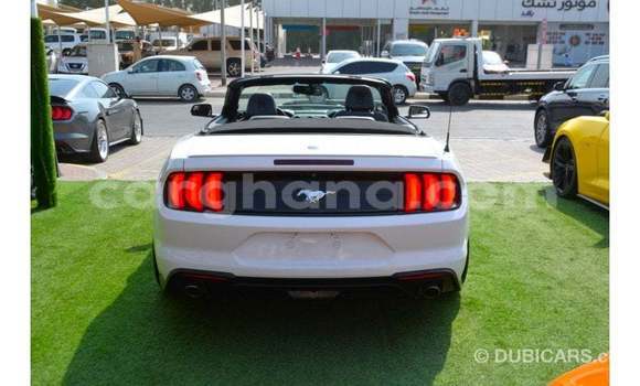 Ra Imported Ford Mustang funfun Ọkọ̀ in Import - Dubai ni Ashanti Ra Imported Ford Mustang funfun Ọkọ̀ in Import - Dubai ni Ashanti