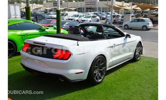 Ra Imported Ford Mustang funfun Ọkọ̀ in Import - Dubai ni Ashanti Ra Imported Ford Mustang funfun Ọkọ̀ in Import - Dubai ni Ashanti