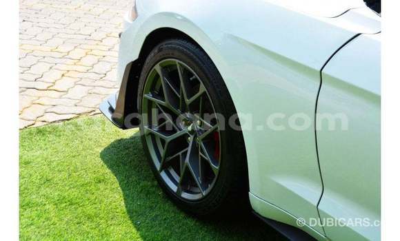 Ra Imported Ford Mustang funfun Ọkọ̀ in Import - Dubai ni Ashanti Ra Imported Ford Mustang funfun Ọkọ̀ in Import - Dubai ni Ashanti