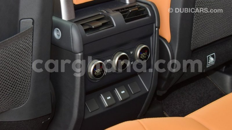 Big with watermark land rover defender ashanti import dubai 57047