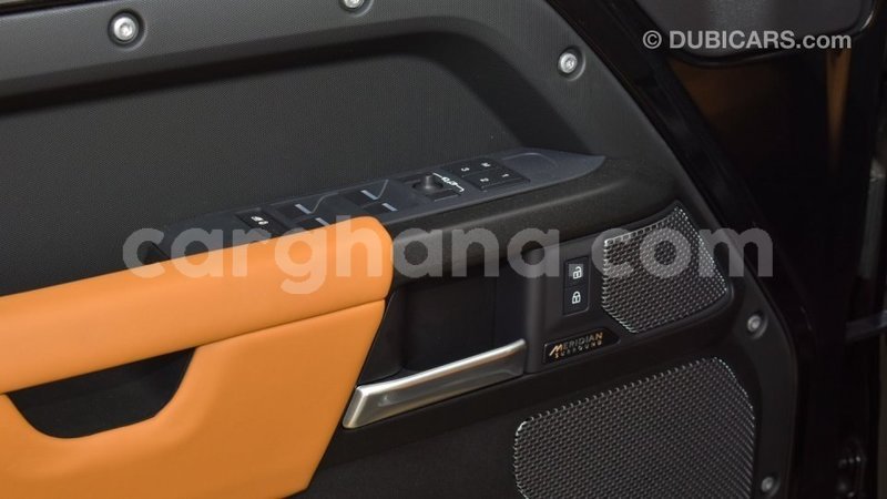 Big with watermark land rover defender ashanti import dubai 57047