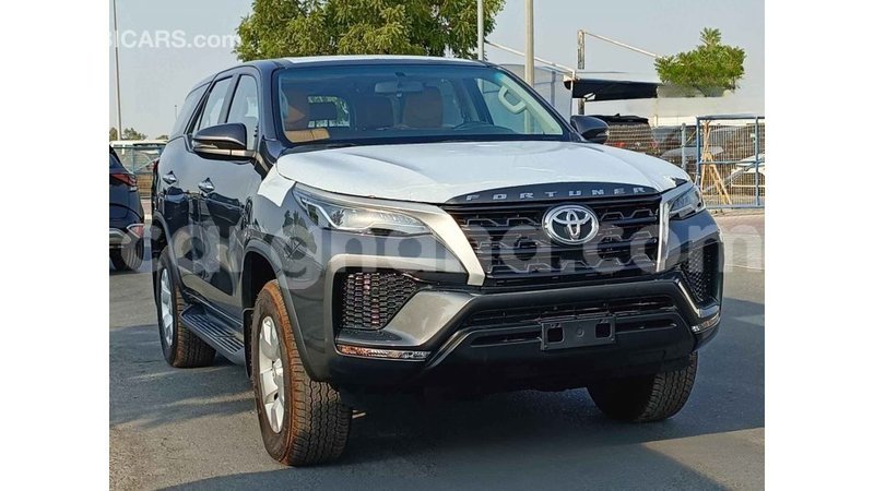 Big with watermark toyota fortuner ashanti import dubai 57053