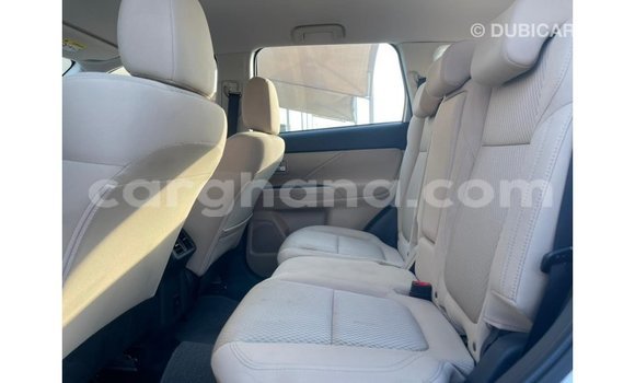Sayi Imported Mitsubishi Outlander Azurfa Mota in Import - Dubai a Ashanti Sayi Imported Mitsubishi Outlander Azurfa Mota in Import - Dubai a Ashanti
