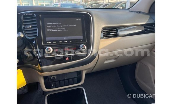 Sayi Imported Mitsubishi Outlander Azurfa Mota in Import - Dubai a Ashanti Sayi Imported Mitsubishi Outlander Azurfa Mota in Import - Dubai a Ashanti