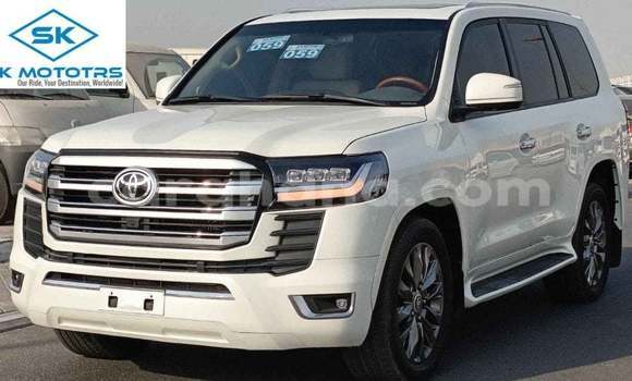 Buy Import Toyota Land Cruiser White Car in Import - Dubai in Ashanti Buy Import Toyota Land Cruiser White Car in Import - Dubai in Ashanti