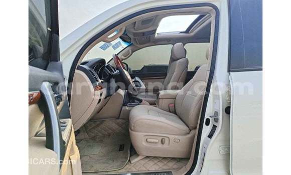 Buy Import Toyota Land Cruiser White Car in Import - Dubai in Ashanti Buy Import Toyota Land Cruiser White Car in Import - Dubai in Ashanti
