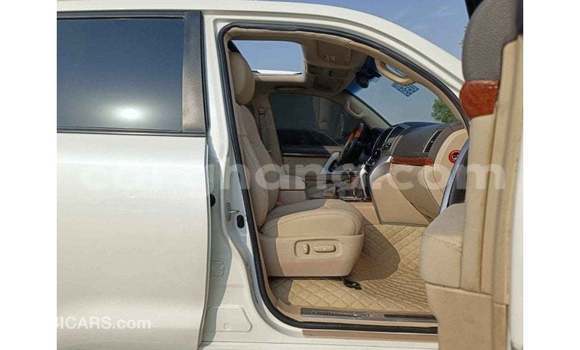 Buy Import Toyota Land Cruiser White Car in Import - Dubai in Ashanti Buy Import Toyota Land Cruiser White Car in Import - Dubai in Ashanti