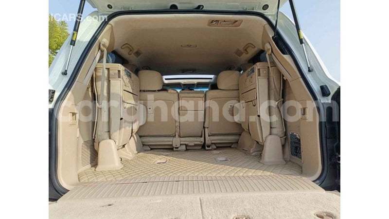 Big with watermark toyota land cruiser ashanti import dubai 57060