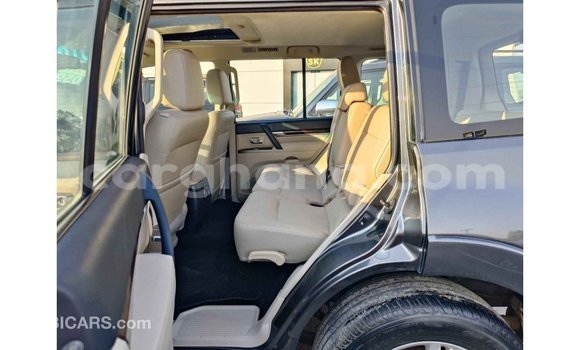 Buy Import Mitsubishi Pajero White Car in Import - Dubai in Ashanti Buy Import Mitsubishi Pajero White Car in Import - Dubai in Ashanti
