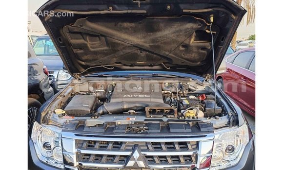 Buy Import Mitsubishi Pajero White Car in Import - Dubai in Ashanti Buy Import Mitsubishi Pajero White Car in Import - Dubai in Ashanti