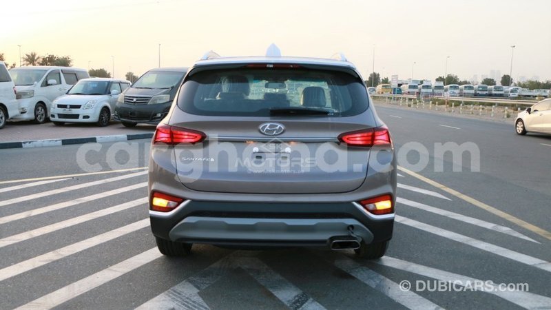 Big with watermark hyundai santa fe ashanti import dubai 10591