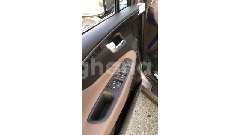 Big with watermark hyundai santa fe ashanti import dubai 10591