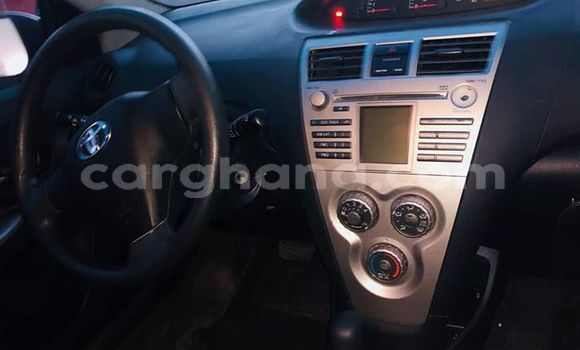 Sayi Na hannu Toyota Yaris White Mota in Accra a Greater Accra Sayi Na hannu Toyota Yaris White Mota in Accra a Greater Accra