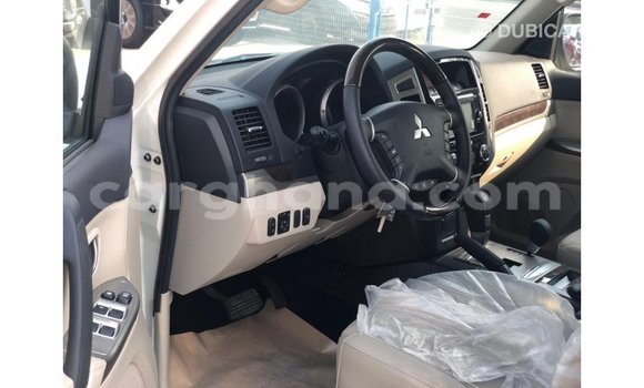 Sayi Imported Mitsubishi Pajero White Mota in Import - Dubai a Ashanti Sayi Imported Mitsubishi Pajero White Mota in Import - Dubai a Ashanti