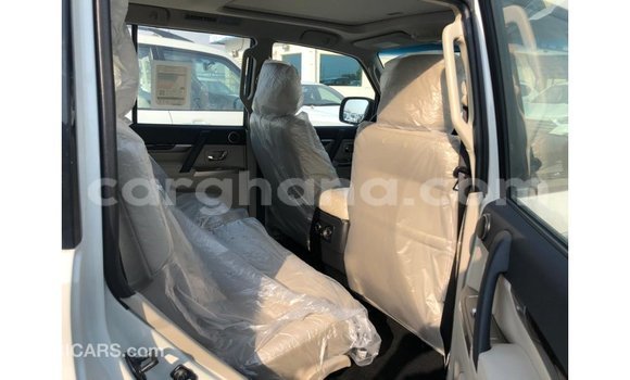 Sayi Imported Mitsubishi Pajero White Mota in Import - Dubai a Ashanti Sayi Imported Mitsubishi Pajero White Mota in Import - Dubai a Ashanti