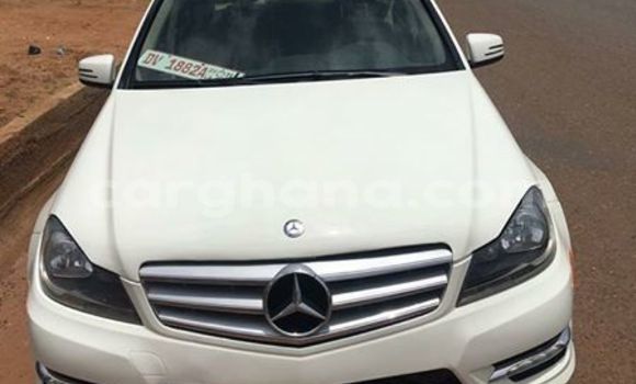Sayi Na hannu Mercedes‒Benz C–Class White Mota in Accra a Greater Accra Sayi Na hannu Mercedes‒Benz C–Class White Mota in Accra a Greater Accra