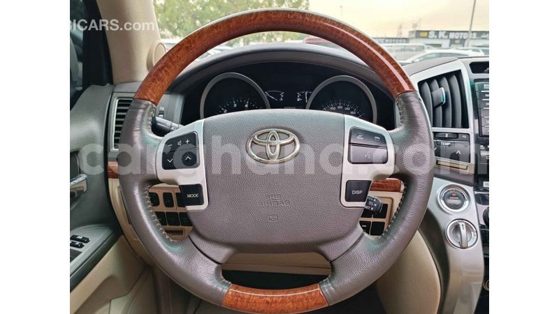 Big with watermark toyota land cruiser ashanti import dubai 57073