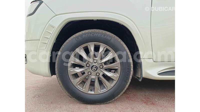 Big with watermark toyota land cruiser ashanti import dubai 57073