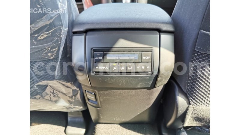 Big with watermark toyota prado ashanti import dubai 10606