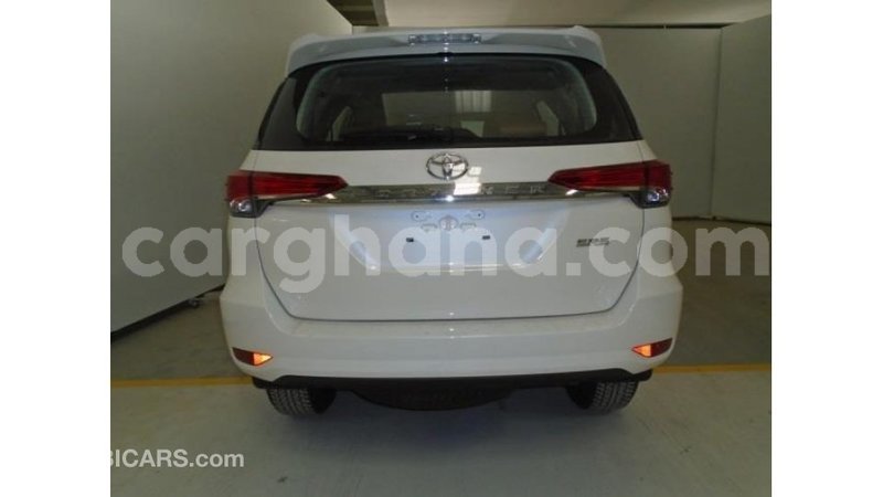 Big with watermark toyota fortuner ashanti import dubai 10607