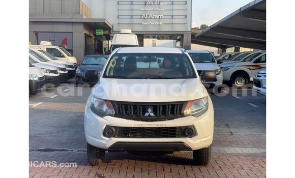 Buy Import Mitsubishi L200 White Car in Import - Dubai in Ashanti Buy Import Mitsubishi L200 White Car in Import - Dubai in Ashanti