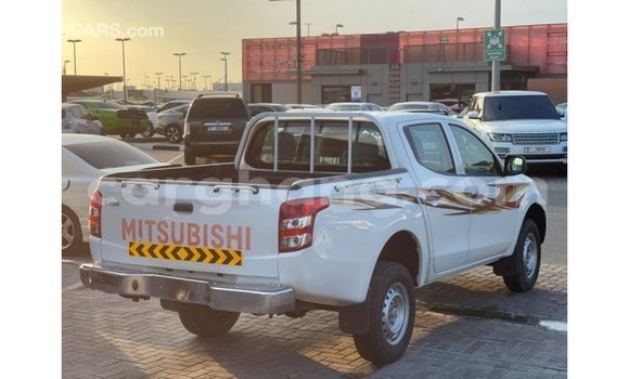 Buy Import Mitsubishi L200 White Car in Import - Dubai in Ashanti Buy Import Mitsubishi L200 White Car in Import - Dubai in Ashanti