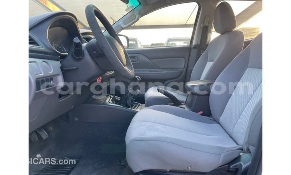 Buy Import Mitsubishi L200 White Car in Import - Dubai in Ashanti Buy Import Mitsubishi L200 White Car in Import - Dubai in Ashanti