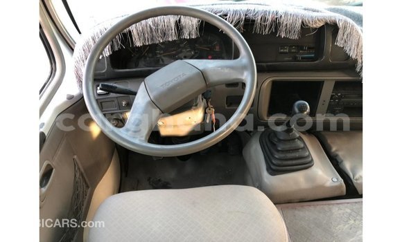 Sayi Imported Toyota Coaster White Mota in Import - Dubai a Ashanti Sayi Imported Toyota Coaster White Mota in Import - Dubai a Ashanti