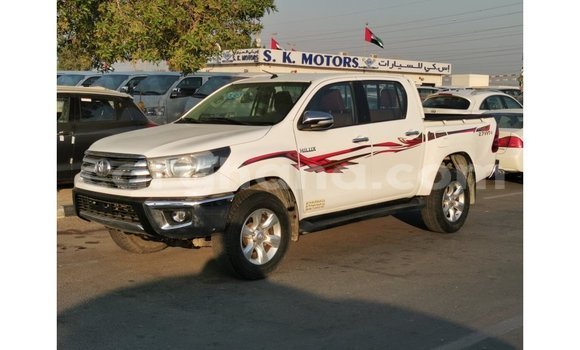 Ra Imported Toyota Hilux funfun Ọkọ̀ in Import - Dubai ni Ashanti Ra Imported Toyota Hilux funfun Ọkọ̀ in Import - Dubai ni Ashanti