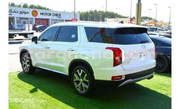 Ra Imported Hyundai Accent funfun Ọkọ̀ in Import - Dubai ni Ashanti Ra Imported Hyundai Accent funfun Ọkọ̀ in Import - Dubai ni Ashanti