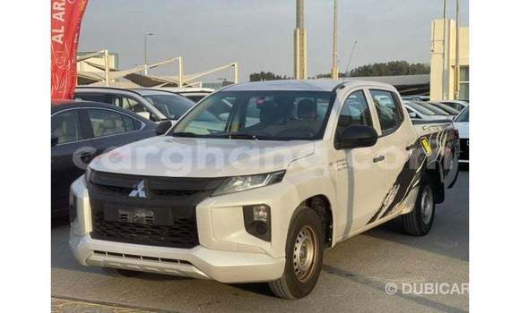 Ra Imported Mitsubishi L200 funfun Ọkọ̀ in Import - Dubai ni Ashanti Ra Imported Mitsubishi L200 funfun Ọkọ̀ in Import - Dubai ni Ashanti