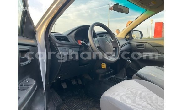 Ra Imported Mitsubishi L200 funfun Ọkọ̀ in Import - Dubai ni Ashanti Ra Imported Mitsubishi L200 funfun Ọkọ̀ in Import - Dubai ni Ashanti