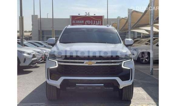 Ra Imported Chevrolet Suburban funfun Ọkọ̀ in Import - Dubai ni Ashanti Ra Imported Chevrolet Suburban funfun Ọkọ̀ in Import - Dubai ni Ashanti