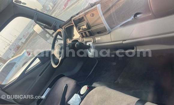 Sayi Imported Mitsubishi Carisma White Mota in Import - Dubai a Ashanti Sayi Imported Mitsubishi Carisma White Mota in Import - Dubai a Ashanti