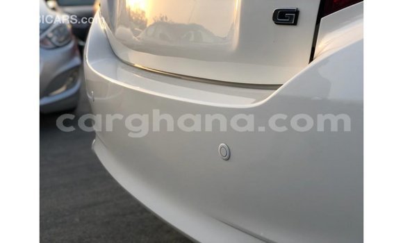 Sayi Imported Toyota Yaris White Mota in Import - Dubai a Ashanti Sayi Imported Toyota Yaris White Mota in Import - Dubai a Ashanti