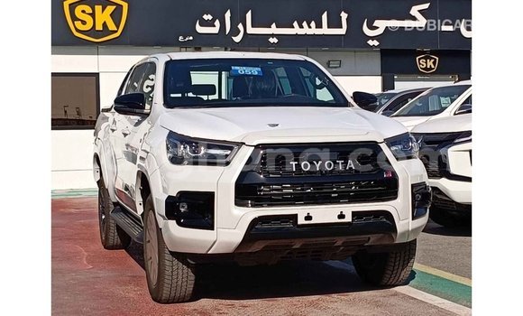 Buy Import Toyota Hilux White Car in Import - Dubai in Ashanti Buy Import Toyota Hilux White Car in Import - Dubai in Ashanti