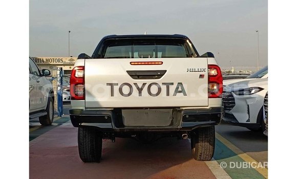 Buy Import Toyota Hilux White Car in Import - Dubai in Ashanti Buy Import Toyota Hilux White Car in Import - Dubai in Ashanti