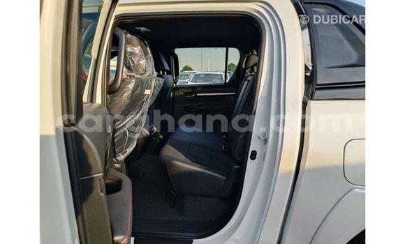 Buy Import Toyota Hilux White Car in Import - Dubai in Ashanti Buy Import Toyota Hilux White Car in Import - Dubai in Ashanti