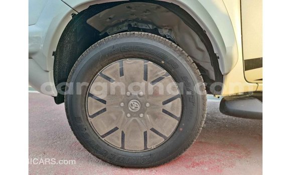 Buy Import Toyota Hilux White Car in Import - Dubai in Ashanti Buy Import Toyota Hilux White Car in Import - Dubai in Ashanti