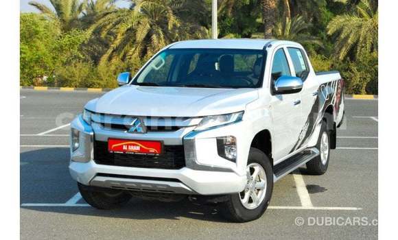 Ra Imported Mitsubishi L200 funfun Ọkọ̀ in Import - Dubai ni Ashanti Ra Imported Mitsubishi L200 funfun Ọkọ̀ in Import - Dubai ni Ashanti