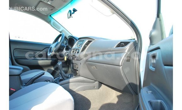 Ra Imported Mitsubishi L200 funfun Ọkọ̀ in Import - Dubai ni Ashanti Ra Imported Mitsubishi L200 funfun Ọkọ̀ in Import - Dubai ni Ashanti