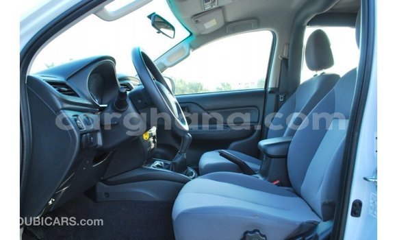 Ra Imported Mitsubishi L200 funfun Ọkọ̀ in Import - Dubai ni Ashanti Ra Imported Mitsubishi L200 funfun Ọkọ̀ in Import - Dubai ni Ashanti