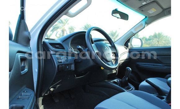 Ra Imported Mitsubishi L200 funfun Ọkọ̀ in Import - Dubai ni Ashanti Ra Imported Mitsubishi L200 funfun Ọkọ̀ in Import - Dubai ni Ashanti