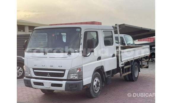 Buy Import Mitsubishi Carisma White Car in Import - Dubai in Ashanti Buy Import Mitsubishi Carisma White Car in Import - Dubai in Ashanti