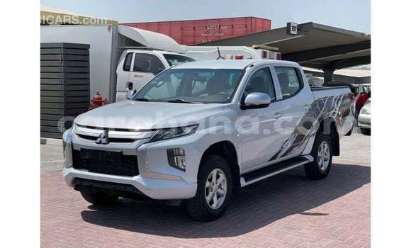 Sayi Imported Mitsubishi L200 White Mota in Import - Dubai a Ashanti Sayi Imported Mitsubishi L200 White Mota in Import - Dubai a Ashanti