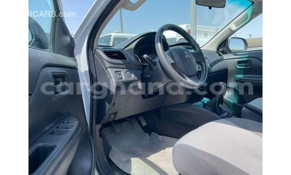 Sayi Imported Mitsubishi L200 White Mota in Import - Dubai a Ashanti Sayi Imported Mitsubishi L200 White Mota in Import - Dubai a Ashanti
