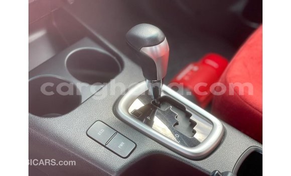 Ra Imported Toyota Hilux funfun Ọkọ̀ in Import - Dubai ni Ashanti Ra Imported Toyota Hilux funfun Ọkọ̀ in Import - Dubai ni Ashanti