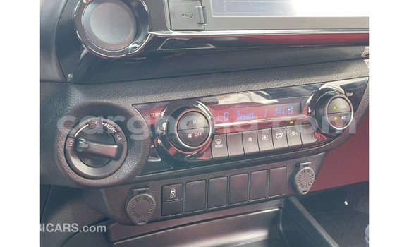 Ra Imported Toyota Hilux funfun Ọkọ̀ in Import - Dubai ni Ashanti Ra Imported Toyota Hilux funfun Ọkọ̀ in Import - Dubai ni Ashanti